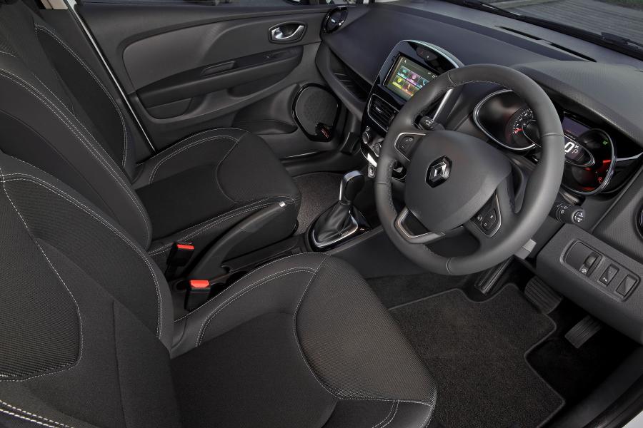 Интерьер Renault Clio 2017 года  (AU) (фото 27 из 40)